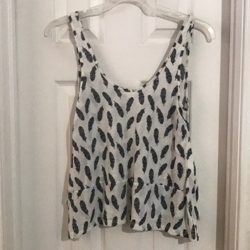 BOHO FEATHER PRINT TANKS SPLIT HEM SZ SMALL